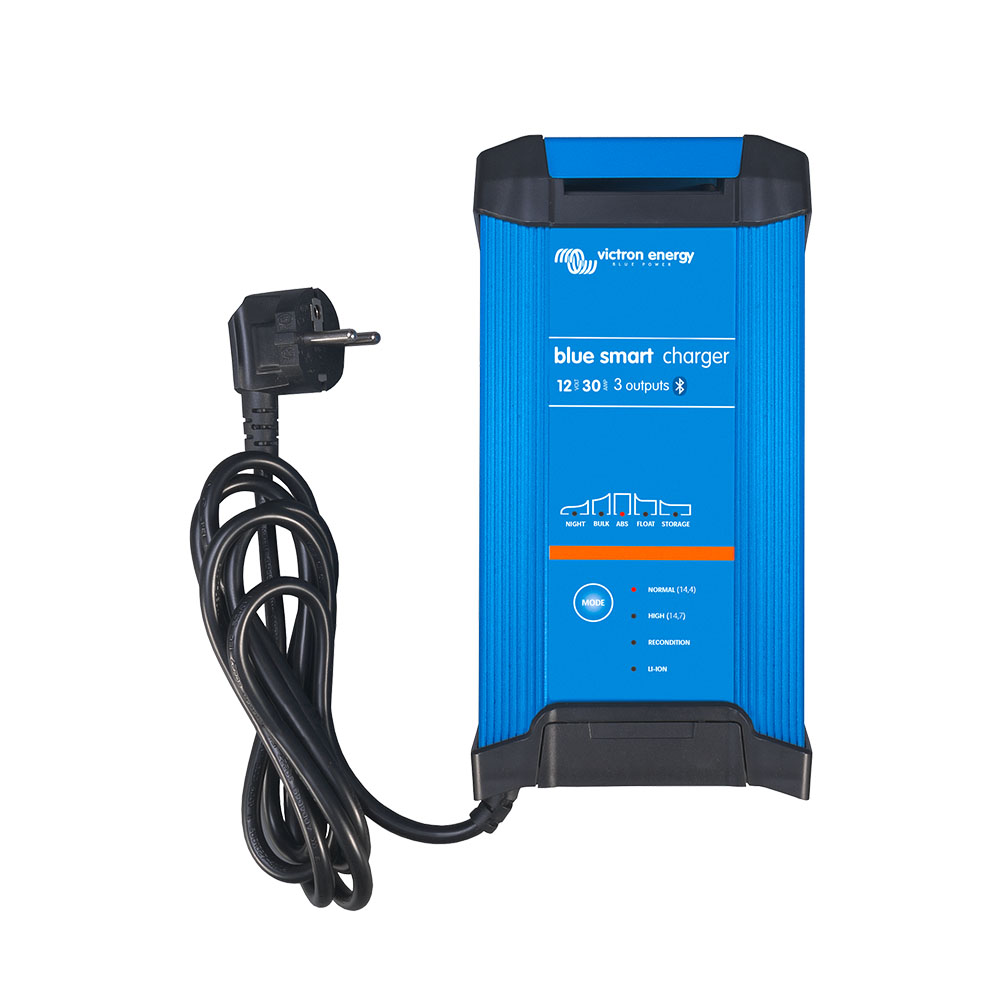 Blue Smart IP22 Charger 12/30 (3)