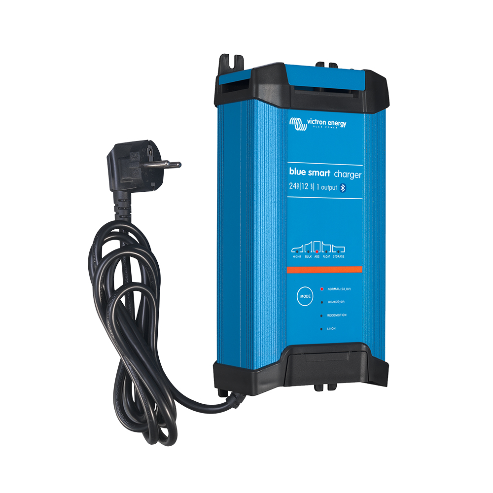 Blue Smart IP22 Charger 24/12 (1)