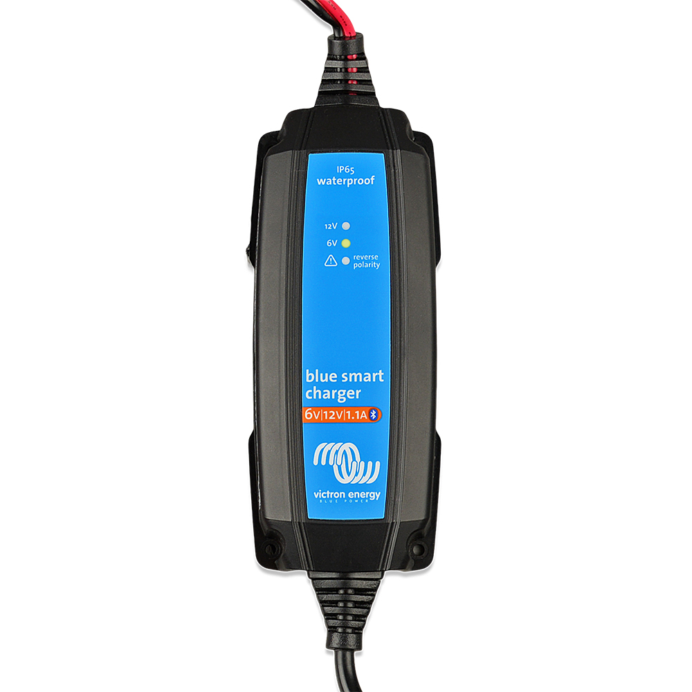 Blue Smart IP65 Charger 6V/12V-1.1 + DC connector