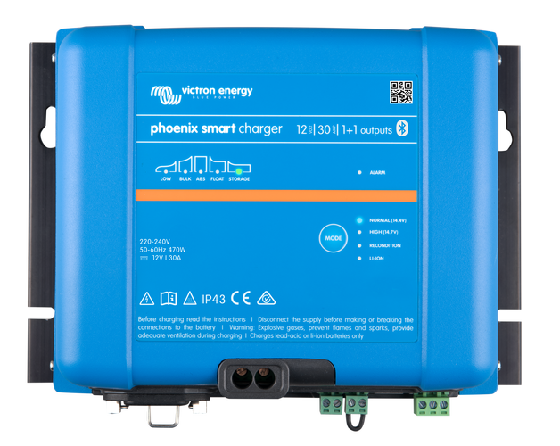 Smart IP43 Charger 12/30 (1+1) 120/240V